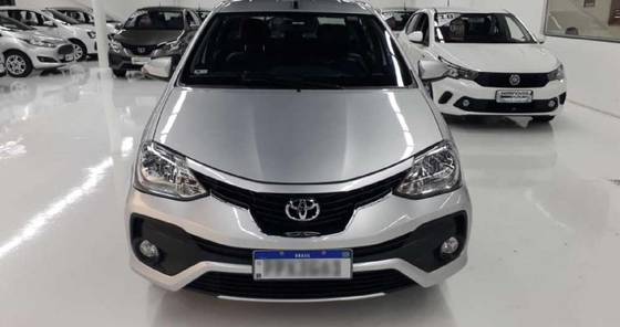 TOYOTA ETIOS 1.5 PLATINUM SEDAN 16V FLEX 4P AUTOMÁTICO TOYOTA ETIOS 1.5 PLATINUM SEDAN 16V FLEX 4P AUTOMÁTICO